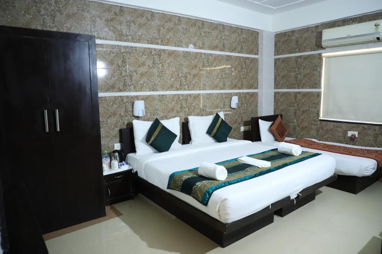 Hotel Tara Palace By Goyal Hoteliers Agra (Uttar Pradesh) Exterior foto