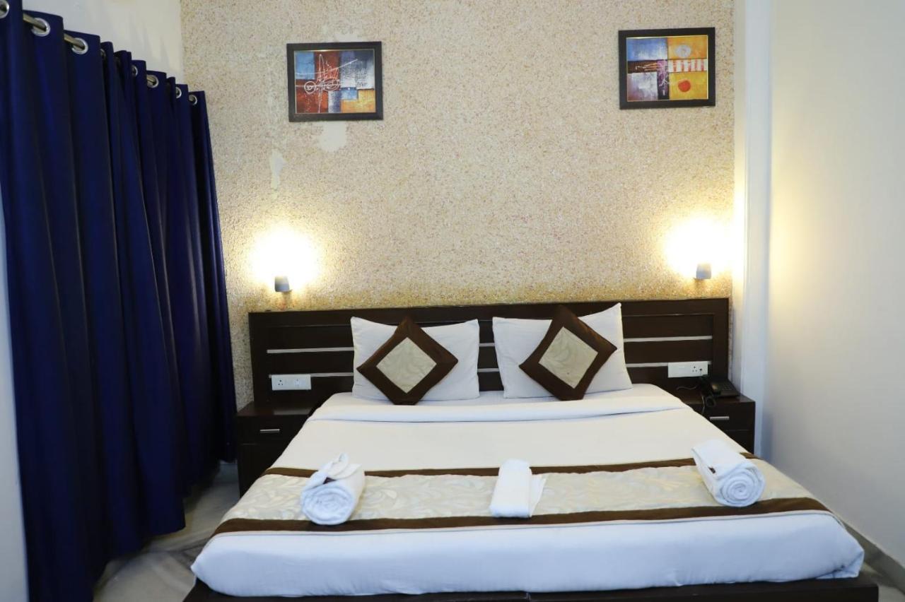 Hotel Tara Palace By Goyal Hoteliers Agra (Uttar Pradesh) Exterior foto