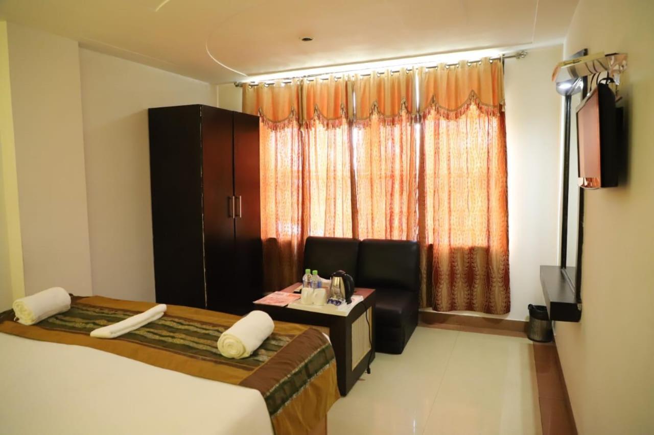 Hotel Tara Palace By Goyal Hoteliers Agra (Uttar Pradesh) Exterior foto
