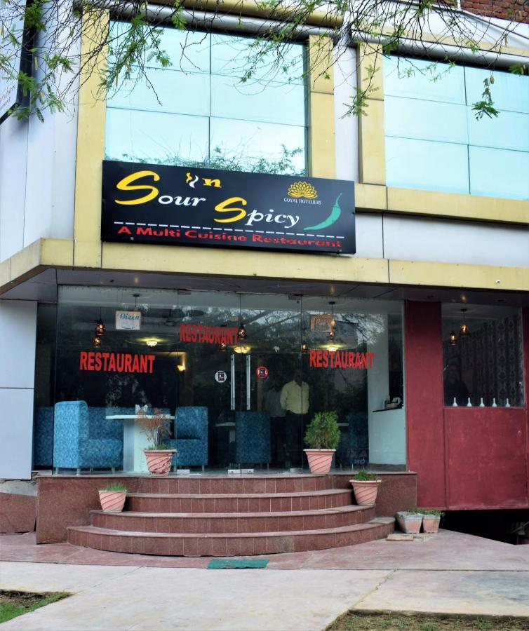 Hotel Tara Palace By Goyal Hoteliers Agra (Uttar Pradesh) Exterior foto