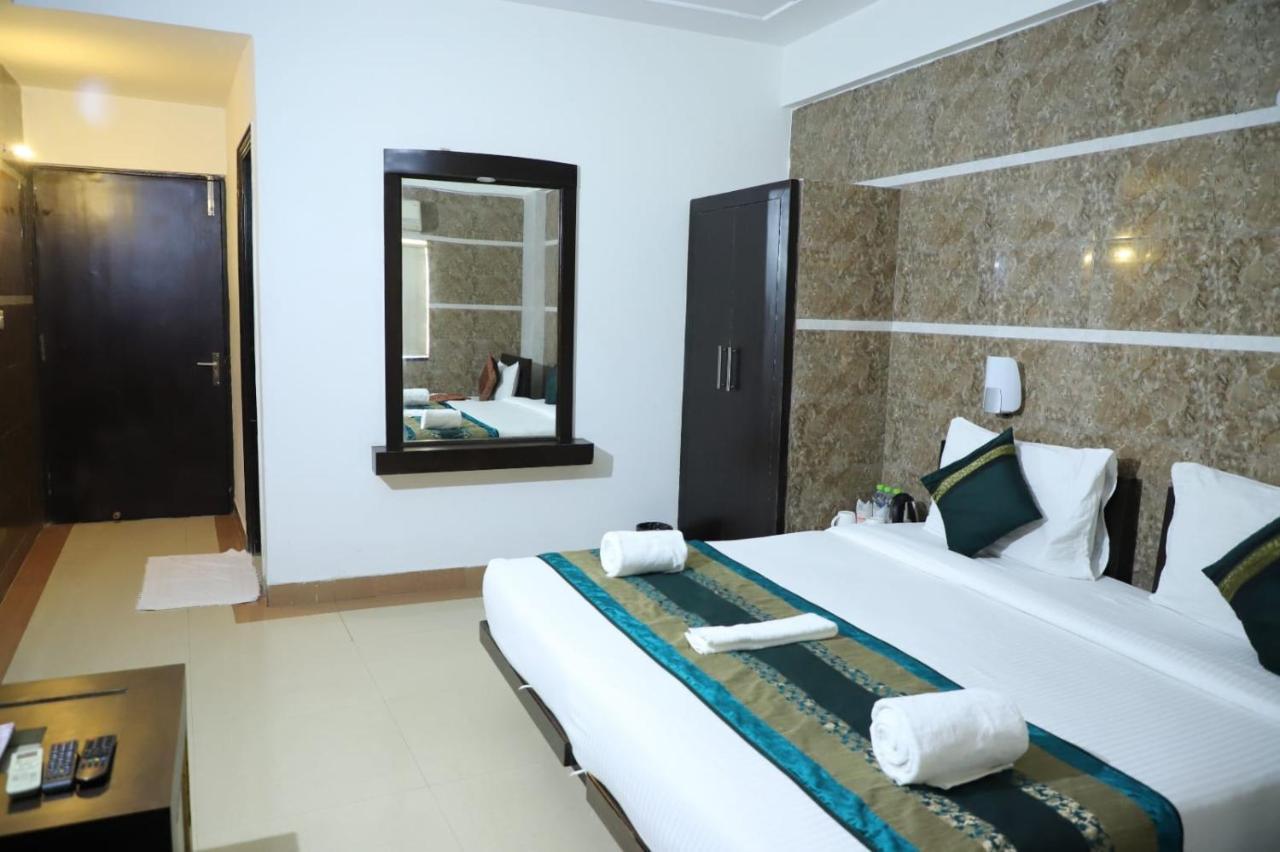 Hotel Tara Palace By Goyal Hoteliers Agra (Uttar Pradesh) Exterior foto