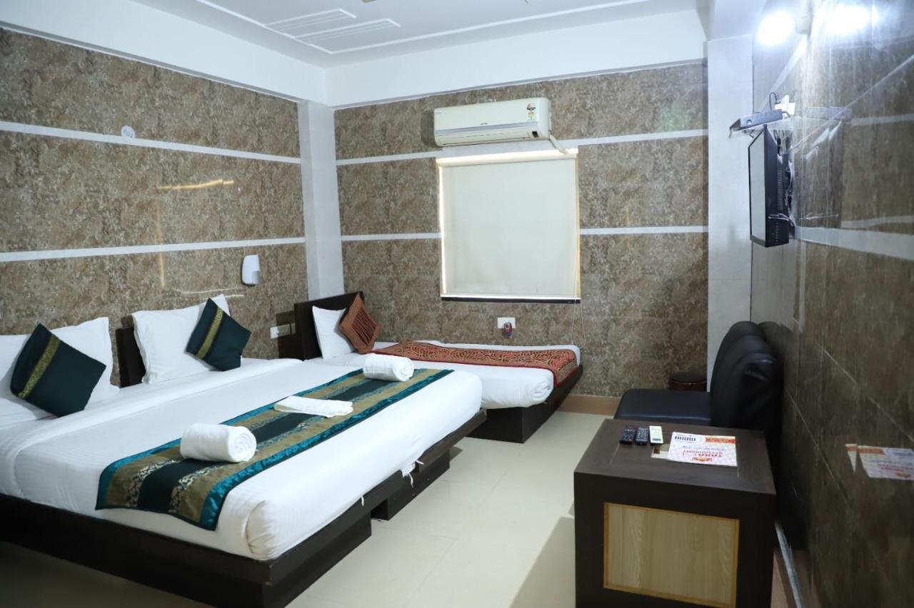 Hotel Tara Palace By Goyal Hoteliers Agra (Uttar Pradesh) Exterior foto