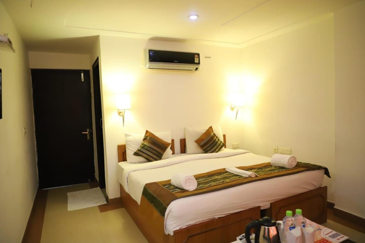 Hotel Tara Palace By Goyal Hoteliers Agra (Uttar Pradesh) Exterior foto