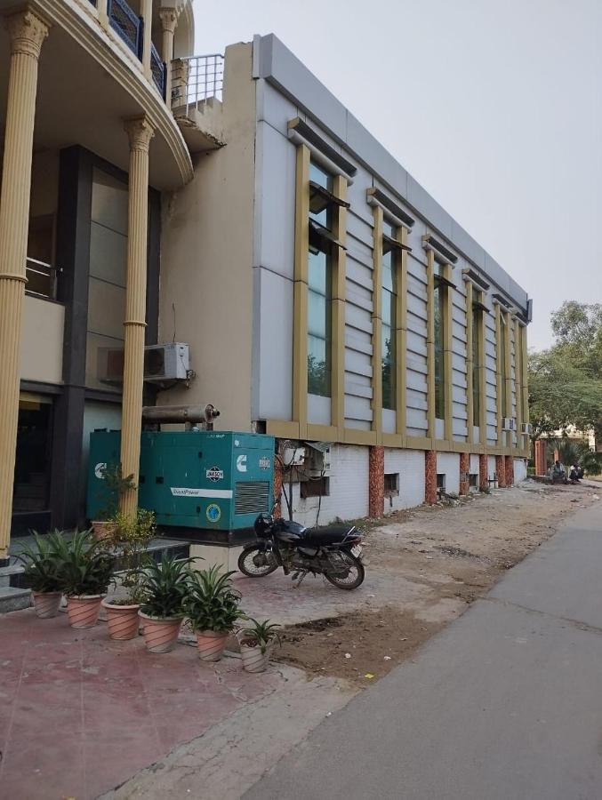Hotel Tara Palace By Goyal Hoteliers Agra (Uttar Pradesh) Exterior foto