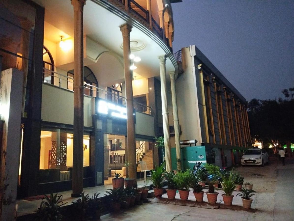 Hotel Tara Palace By Goyal Hoteliers Agra (Uttar Pradesh) Exterior foto