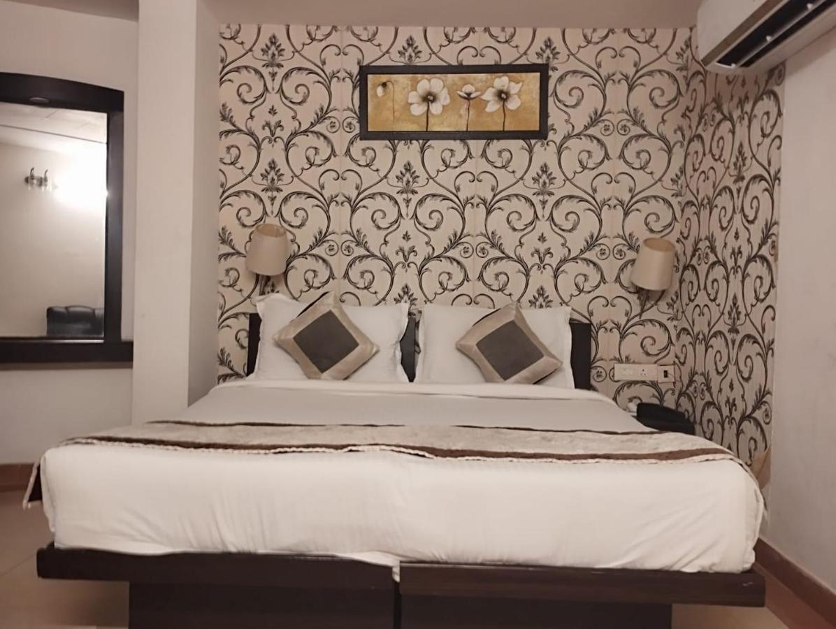 Hotel Tara Palace By Goyal Hoteliers Agra (Uttar Pradesh) Exterior foto